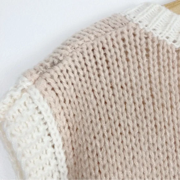 Women's V-Neck Sweater Vest - Cream/Taupe with Llama Design - Picture 6 of 7